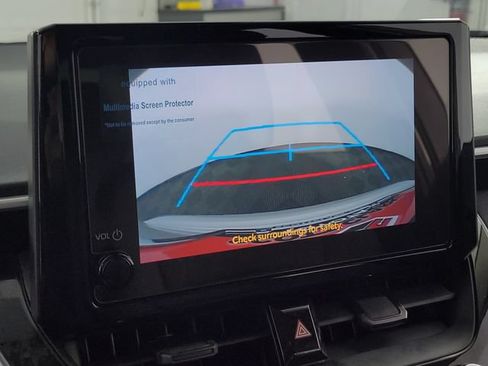 Used 2025 Toyota Corolla LE FWD image 15