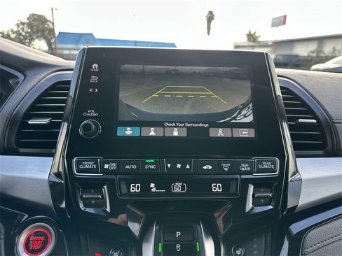 Certified 2024 Honda Odyssey Touring image 25