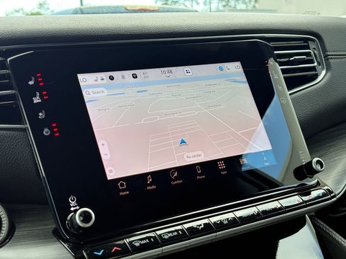 Used 2024 Jeep Wagoneer L Series III w/ Flexible Seating Group image 24