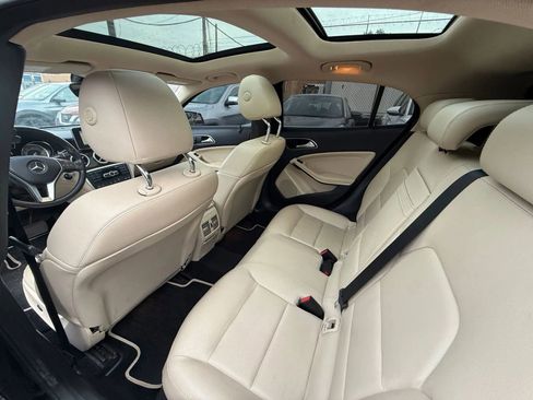 Used 2015 Mercedes-Benz GLA 250 4MATIC image 21