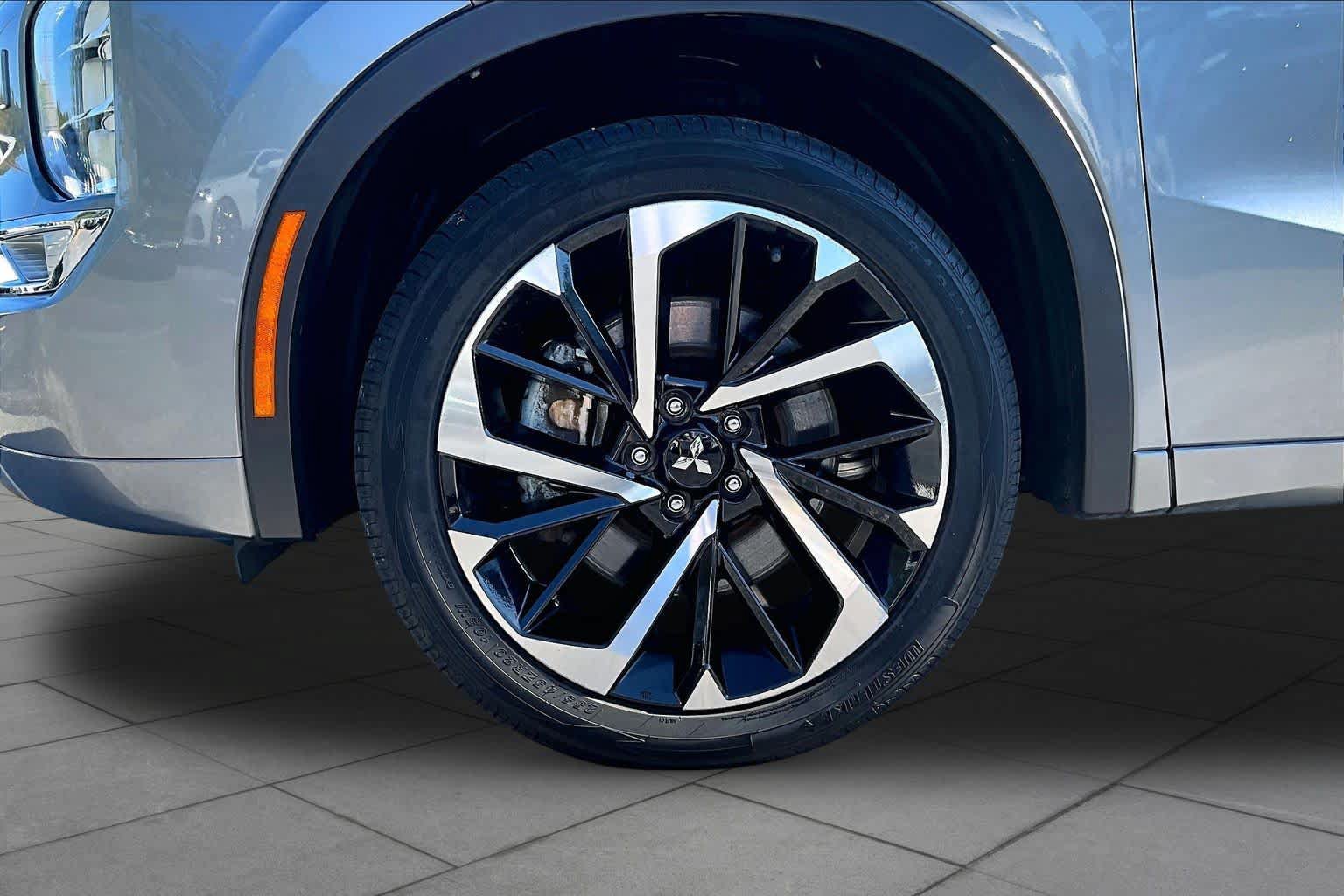 Used 2022 Mitsubishi Outlander SEL AWD/4WD image 11
