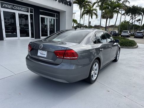 Used 2014 Volkswagen Passat 1.8T SE FWD image 3