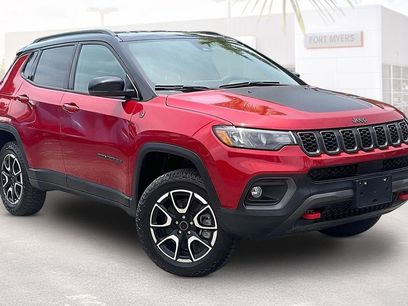 Used 2025 Jeep Compass Trailhawk