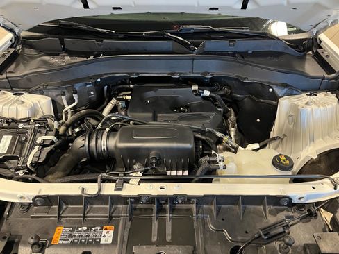 Used 2020 Ford Explorer XLT w/ Equipment Group 202A image 47