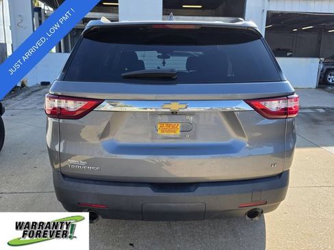 Used 2021 Chevrolet Traverse LT FWD image 5