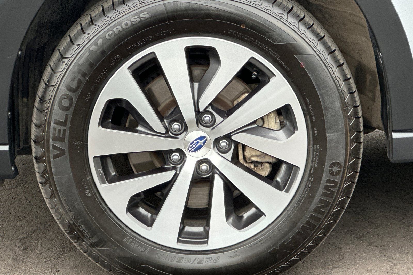 Used 2025 Subaru Outback Premium AWD/4WD image 35