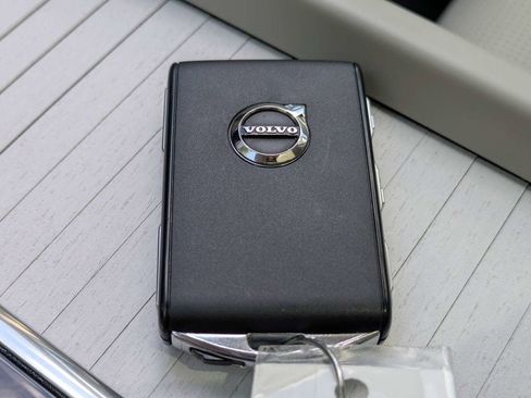 New 2026 Volvo XC60 B5 Ultra w/ Protection Package Premier AWD/4WD image 42