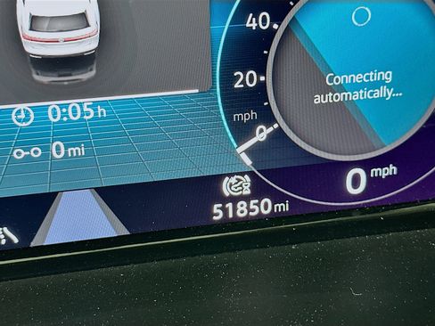 Used 2025 Volkswagen Atlas SE image 19