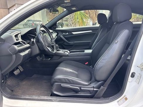 Used 2020 Honda Civic Sport image 5