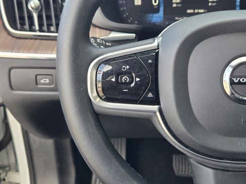 Used 2023 Volvo XC60 B6 Ultimate w/ Protection Package Premier image 27