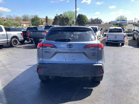 Used 2025 Toyota Corolla Cross XLE w/ Convenience Package image 6