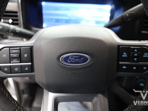 Used 2025 Ford F350 Lariat AWD/4WD image 21