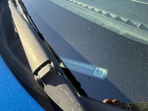 Used 2017 Ford Escape SE w/ Equipment Group 201A image 19