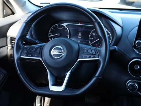 Used 2023 Nissan Sentra SV image 7