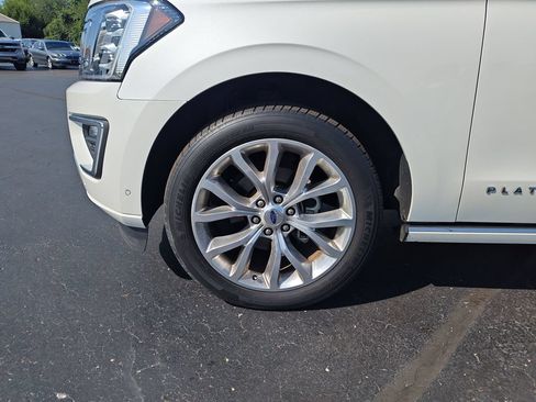 Used 2019 Ford Expedition Platinum AWD/4WD image 10