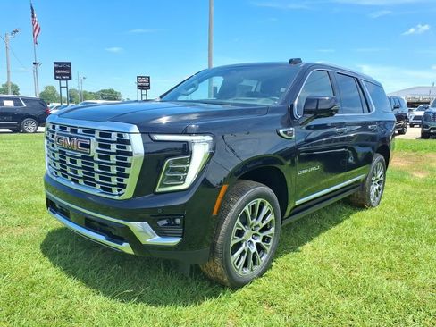 New 2026 GMC Yukon Denali w/ Denali Reserve Package AWD/4WD image 3
