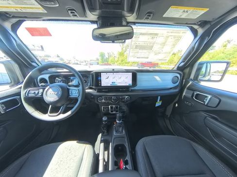 New 2025 Jeep Gladiator Sport AWD/4WD image 24