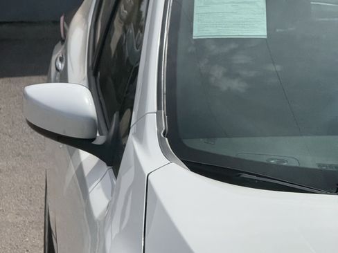 Used 2025 Nissan Leaf S FWD image 24