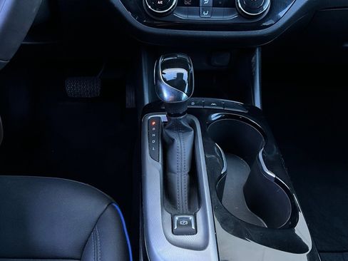 Used 2025 Buick Envista Sport Touring image 22