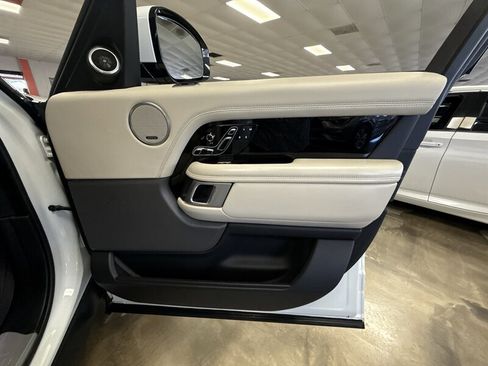 Used 2020 Land Rover Range Rover HSE AWD/4WD image 13