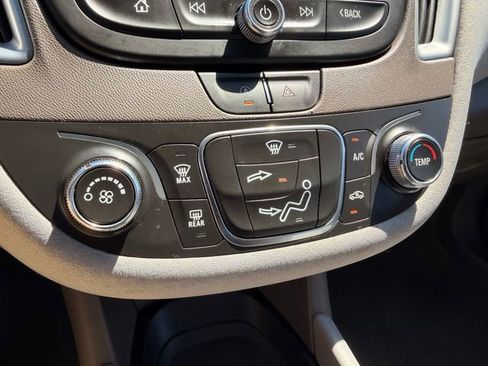 Used 2022 Chevrolet Malibu LS image 20