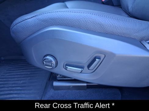 Used 2025 Volvo XC60 T8 Plus w/ Climate Package AWD/4WD image 15