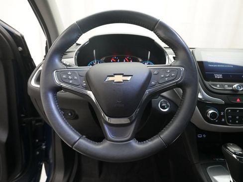 Used 2020 Chevrolet Equinox Premier w/ LPO, Floor Liner Package FWD image 4