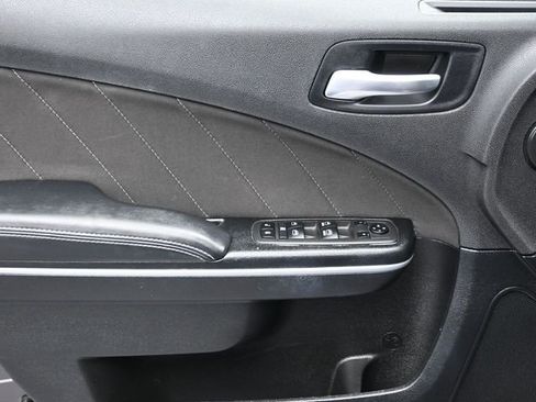 Used 2022 Dodge Charger SXT image 11