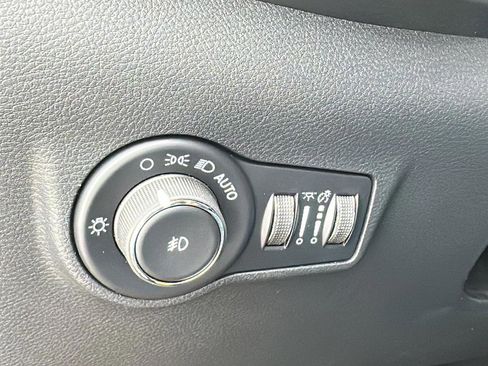 New 2026 Jeep Compass Latitude image 23