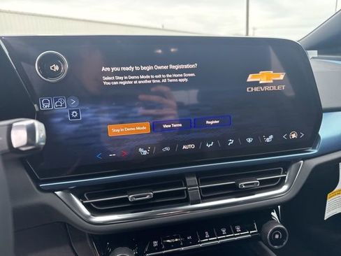 New 2026 Chevrolet Equinox EV LT FWD image 21