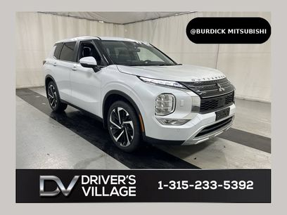 Used 2023 Mitsubishi Outlander SE