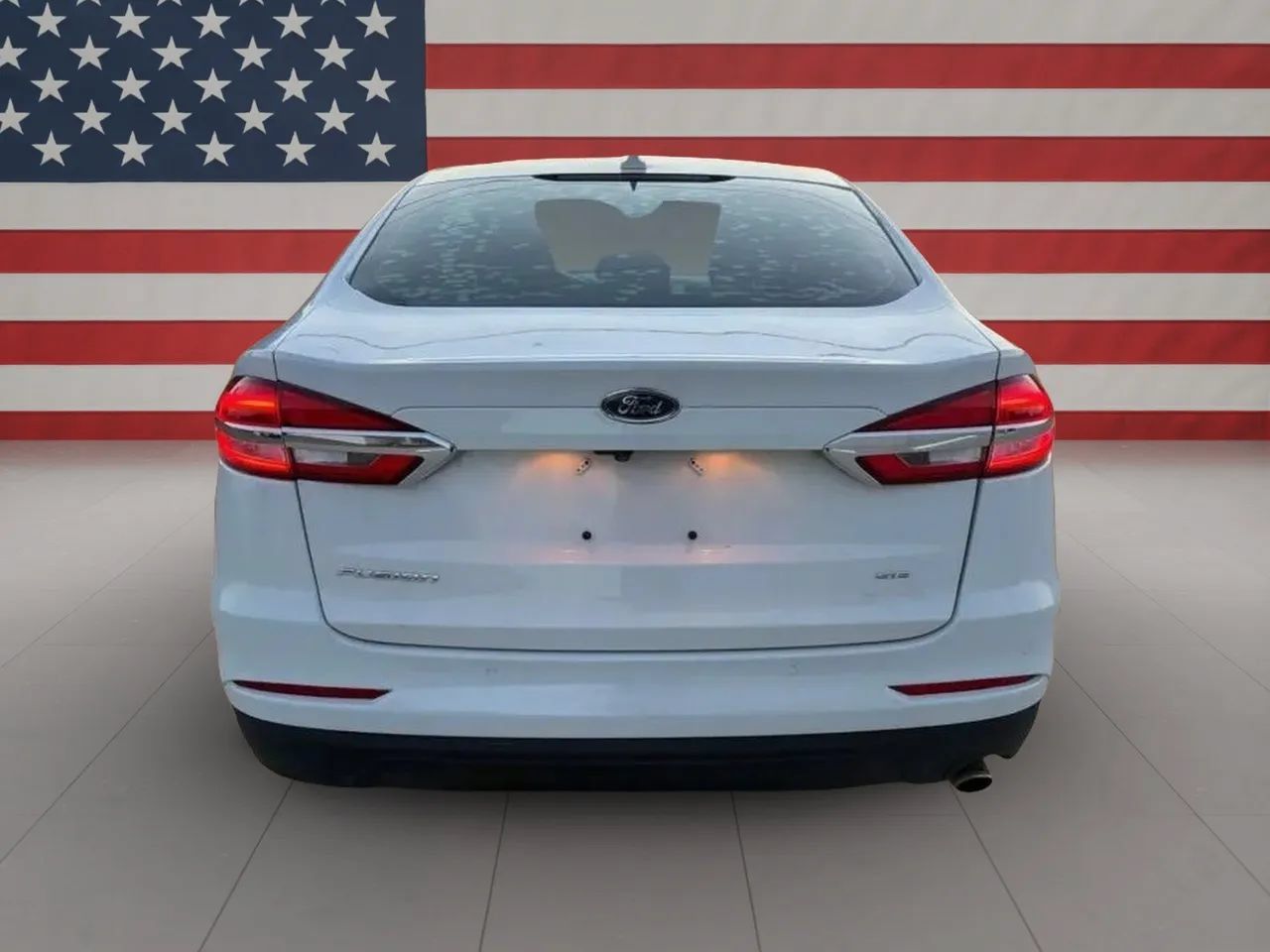 Used 2019 Ford Fusion SE FWD image 7