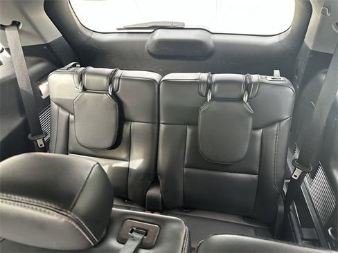 Used 2024 Ford Explorer XLT w/ Equipment Group 202A image 27