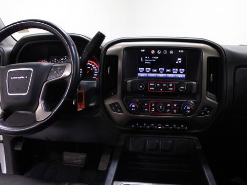 Used 2016 GMC Sierra 1500 Denali w/ Denali Ultimate Package AWD/4WD image 31