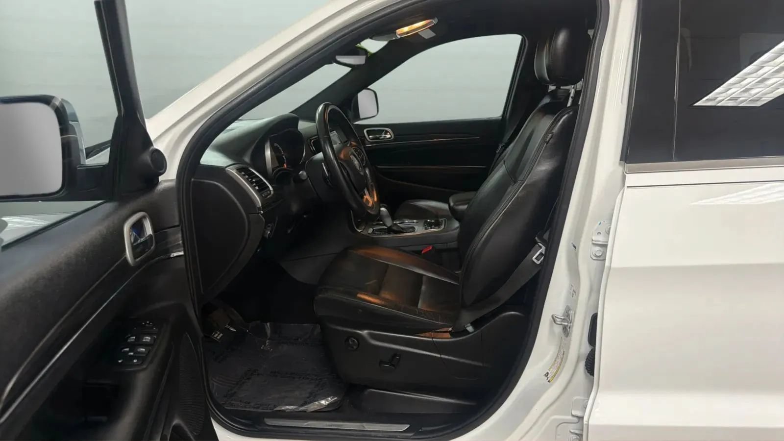 Used 2019 Jeep Grand Cherokee Limited AWD/4WD image 22