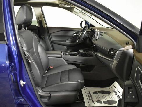 Used 2021 Nissan Rogue SV w/ Premium Package image 33