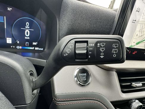 Used 2025 Ford Explorer Active image 20