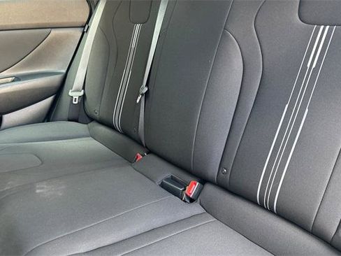 Certified 2025 Hyundai Elantra Sport image 12