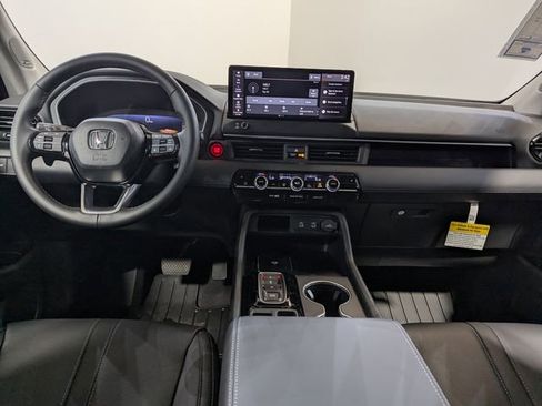 New 2026 Honda Pilot Touring image 12