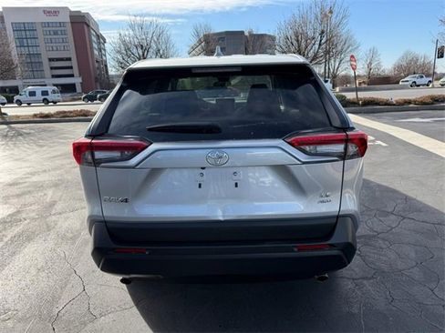 Used 2024 Toyota RAV4 LE image 7