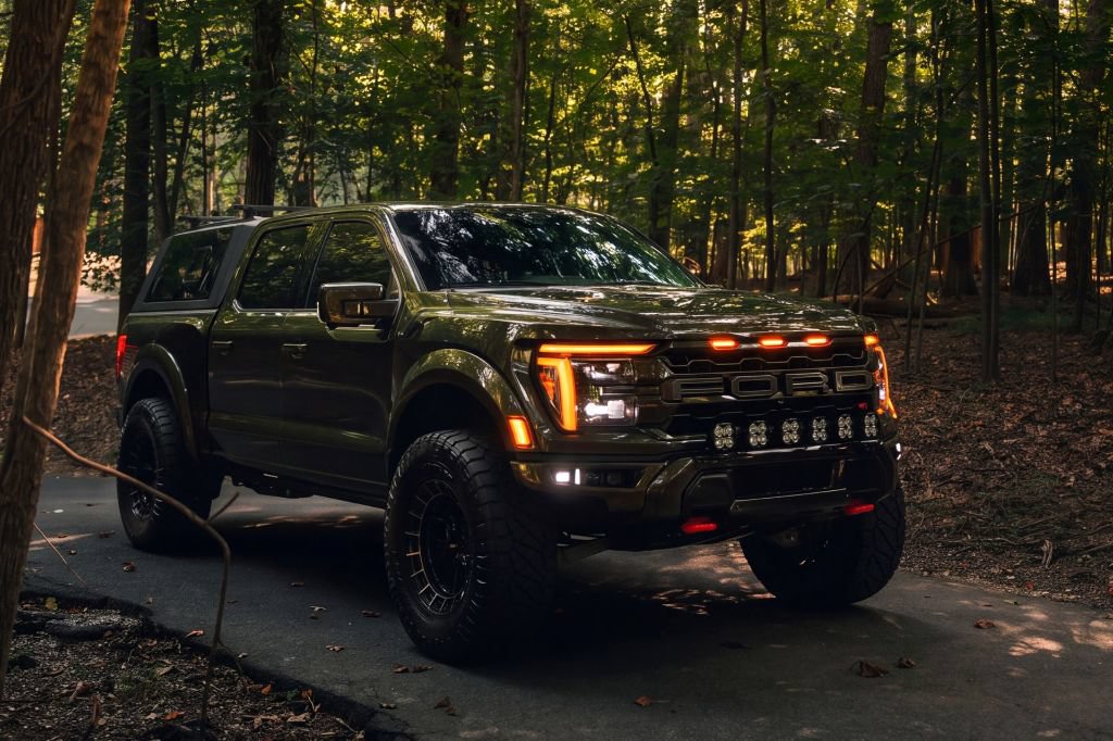 Used 2026 Ford F150 Raptor w/ Equipment Group 803A Raptor R AWD/4WD image 14
