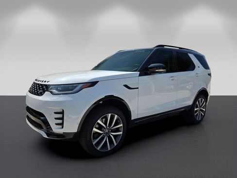 Used 2025 Land Rover Discovery Dynamic SE AWD/4WD image 8