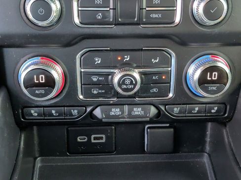 Used 2021 GMC Yukon AT4 w/ AT4 Premium Plus Package AWD/4WD image 33