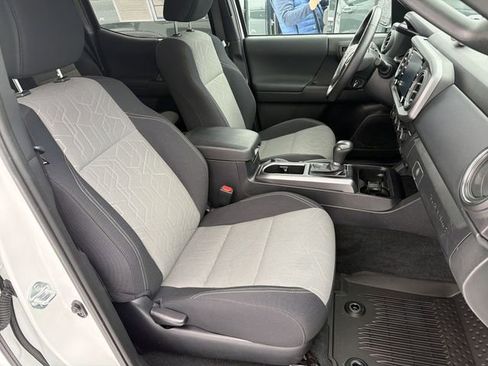 Used 2023 Toyota Tacoma TRD Off-Road image 25
