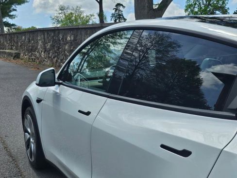 Used 2023 Tesla Model Y Long Range image 23