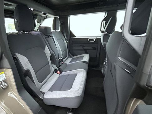 New 2025 Ford Bronco 4-Door image 18