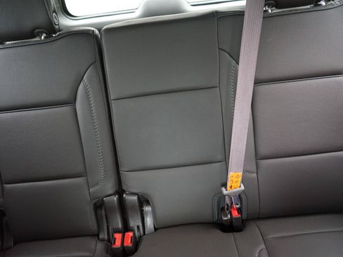 Used 2024 GMC Yukon XL Denali w/ Denali Reserve Package AWD/4WD image 23