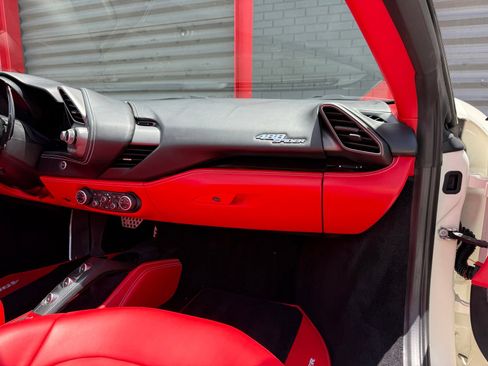 Used 2018 Ferrari 488 Spider RWD image 27