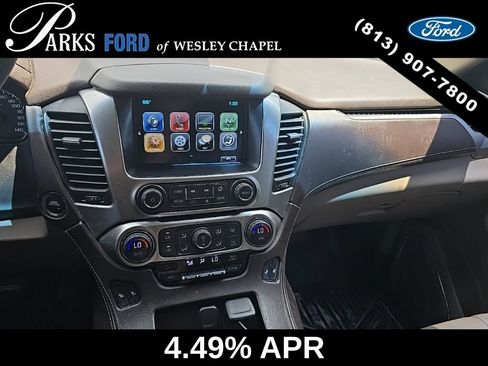 Used 2017 Chevrolet Suburban LT w/ Luxury Package RWD image 7