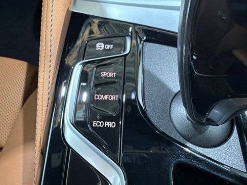 Certified 2023 BMW 540i xDrive w/ M Sport Package AWD/4WD image 38